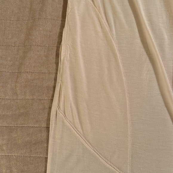 Lamade Midi Length Lightweight Sweater - Picture 4 of 8